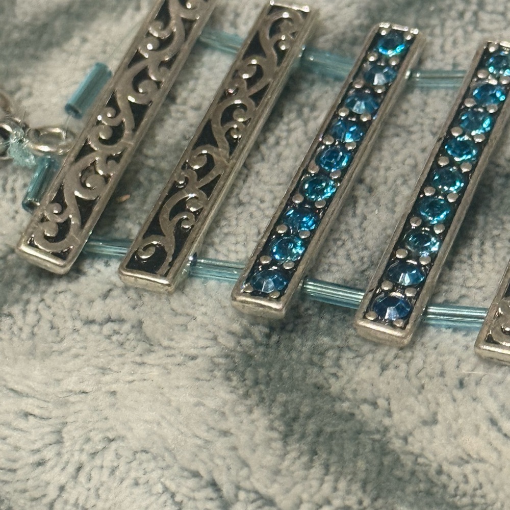 EUC Silver and Blue Crystal Toggle Bracelet - Picture 6 of 11